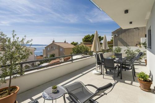 Seaside apartments with a swimming pool Rastici Ciovo - 17889 - image 5