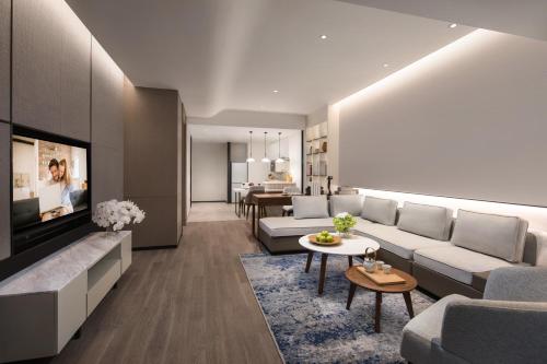 Deluxe Twin One-Bedroom Apartment image 7