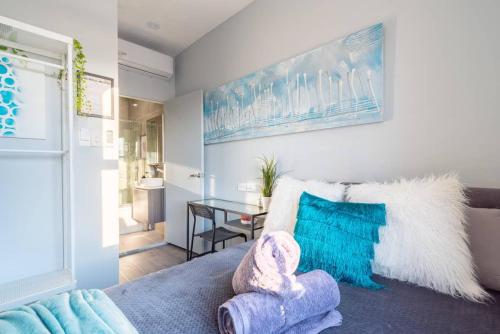 1 Private Double Bed with En-suite Bathroom in Sydney CBD near Train UTS DarlingHar&ICC&C hinatown - Sydney