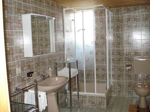 Bathroom, Ferienwohnung Troppner in Kolitzheim