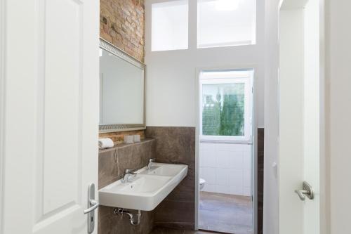 Newton-Appartement mit 3 Schlafzimmern, Berlin (photo 5)
