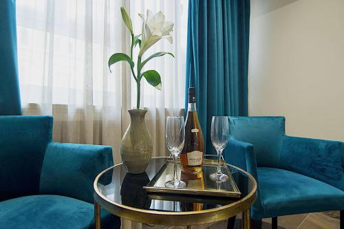 Athens Imperial Suites - Luxury Living 5
