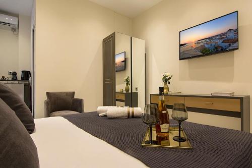 Athens Imperial Suites - Luxury Living - image 2