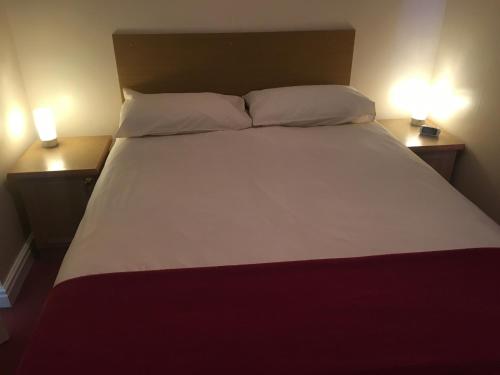 Holly Trees Hotel - image 7
