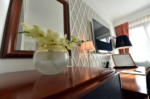 Hotel Ziya - main image