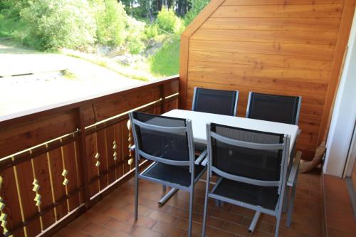 Apartment International - image 11
