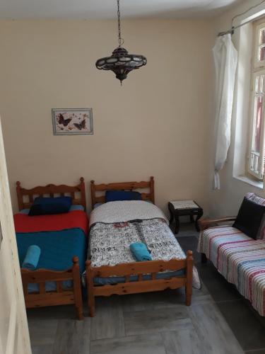  Amilia HOME near the port Piraeus in Piräus
