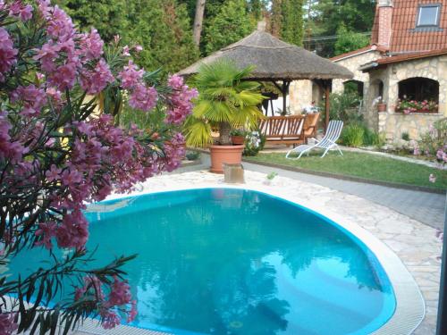  Mediterrán Apartmanház Szántód in Szántód