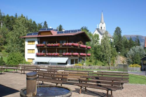 Ieeja, Gasthof Hirschen in Pillera