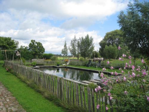 Vakantiehuis in de velden met zwemvijver en Jeu de Boules baan - Location saisonnière - Lierre