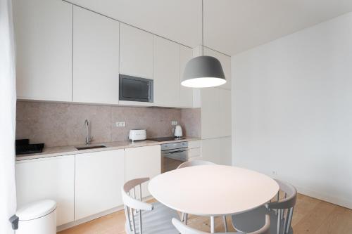 FLH Bairro Alto Modern Flats 3