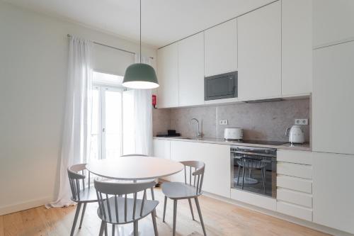 FLH Bairro Alto Modern Flats 5