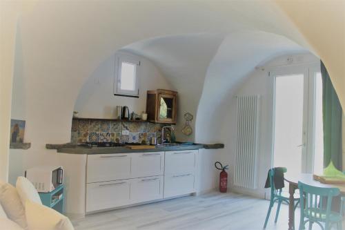 B&B Calice Ligure - ANTICA CASA DEL CANTO Iara - Bed and Breakfast Calice Ligure