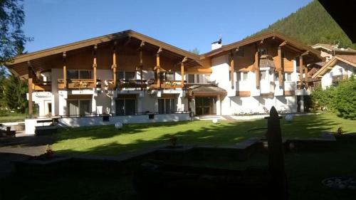 Residenza e Appartamenti Le Colonnine Pozza di Fassa