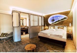 Cocoon München Hauptbahnhof, Munich (photo 11)