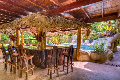 Bar, Caribe Town Bungalows in Puerto Viejo de Talamanca