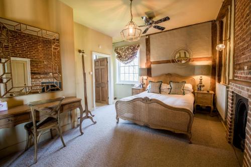 The Farmhouse at Redcoats