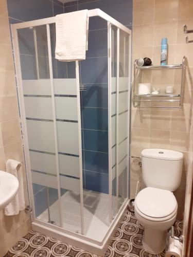 Double Room image 10