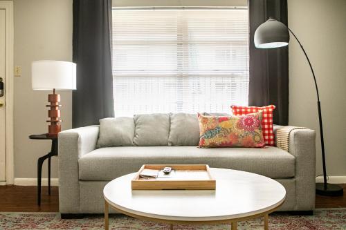 Chic Apts in Central Austin by WanderJaunt
