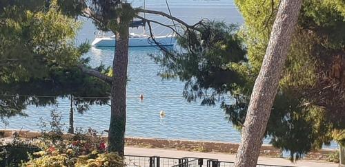  Poros Neorion Apartment, Pension in Poros bei Methana