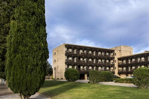 El Castillo De La Suda (El Parador)