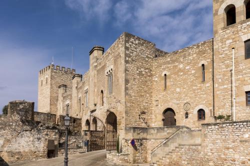 El Castillo De La Suda (El Parador)