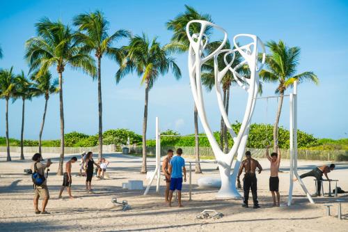 Hotel Gaythering - Gay Hotel - All Adults Welcome