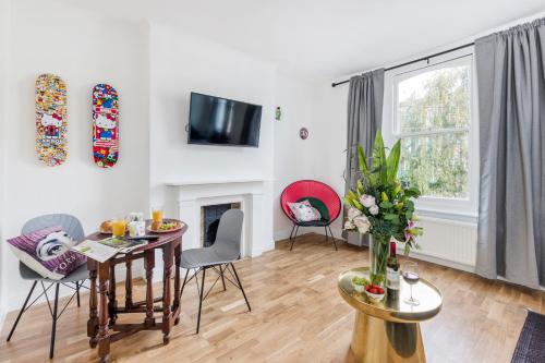 The Heathfield Apartment, , Surrey