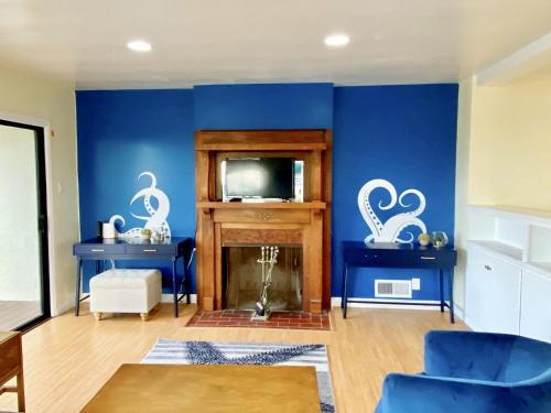 Amazing location blocks from Lunada Bay - 4 BR 3 BA Sleeps 8-10 - main image
