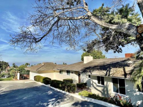 Amazing location blocks from Lunada Bay - 4 BR 3 BA Sleeps 8-10 - main image