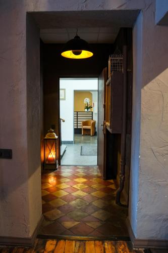Primo Hotel with FREE parking - image 26