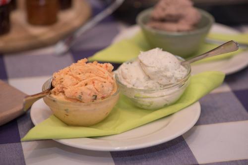 Bed & Breakfast Dvorec - image 13