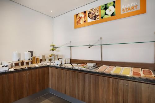 Holiday Inn Express Bremen Airport an IHG Hotel - image 12