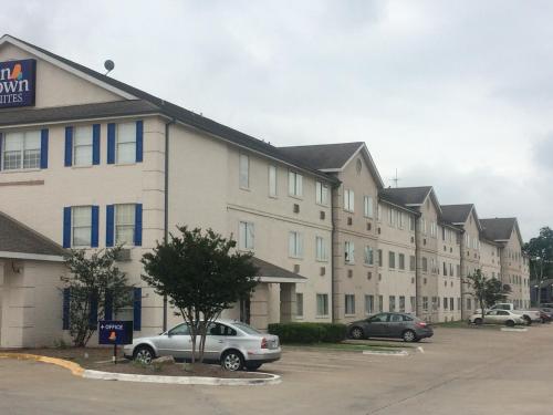 InTown Suites Extended Stay Select Houston TX 290 Hollister - image 3