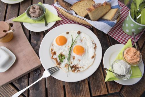 Bed & Breakfast Dvorec - image 12