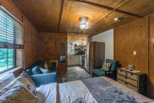 The Sugar Creek Retreat in Garfield, USA
