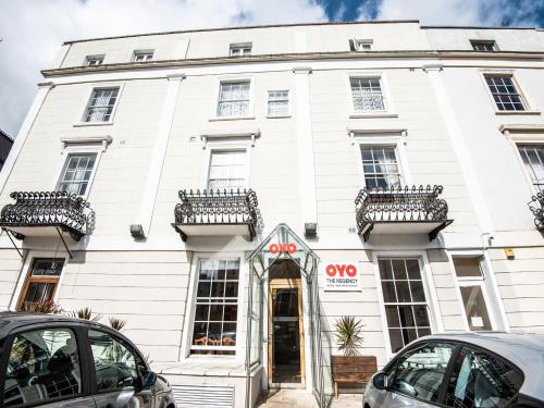 Oyo Flagship The Regency, , Bristol