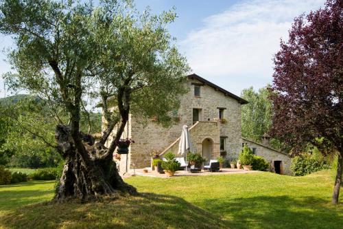  CASALE SANTA CATERINA Jacuzzi and Pool in Collazzone