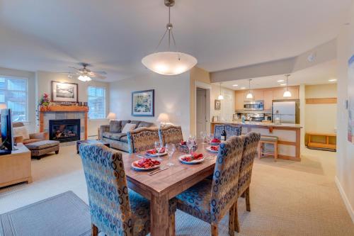 Ski In-Out Luxury Condo #3325 With Huge Hot Tub & Great Views - 500 Dollars Of FREE Activities & Equipment Rentals Daily