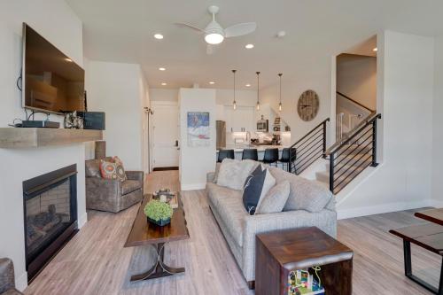 New Luxury Loft #6 With Huge Hot Tub & Great Views - 500 Dollars Of FREE Activities & Equipment Rentals Daily in Winter Park, Vereinigte Staaten von Amerika