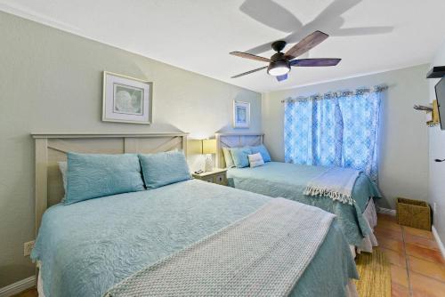Luna Azul, cozy condo only steps to Mission Beach! Free Internet in San Diego, USA