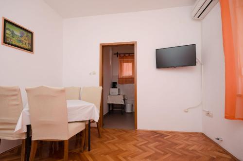 One-Bedroom apartment Standard image 6