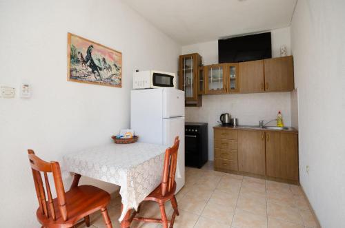 Apartments Elvira - image 14