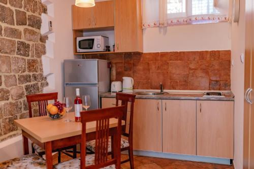 Apartments Bigovo Veljic - main image