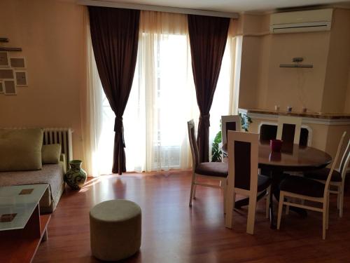 Petrov Apartment in Downtown - City Center 70m2, Skopje (zdjęcie 6)