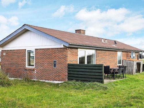  7 person holiday home in Fr strup, Pension in Frøstrup bei Bjerget