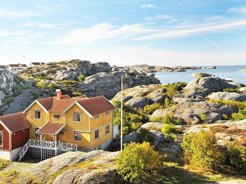 . 12 person holiday home in Sk rhamn