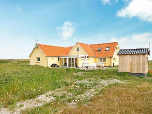  Four-Bedroom Holiday home in Thisted 10, Pension in Sønder Vorupør bei Svankjær