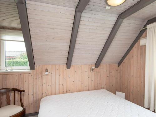 Two-Bedroom Holiday home in Hejls 10
