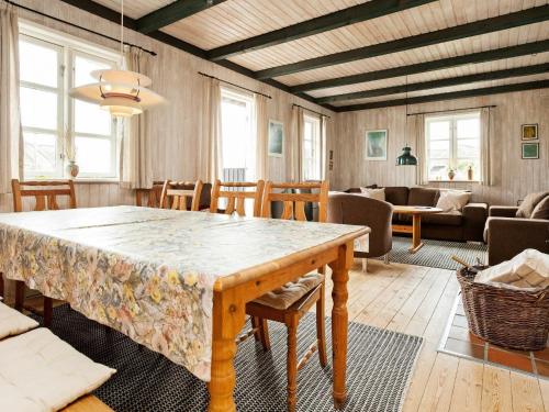  Holiday Home Horns Rev III in Blåvand